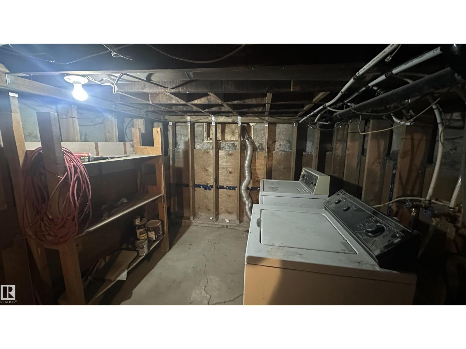 11211 93 ST NW, Edmonton