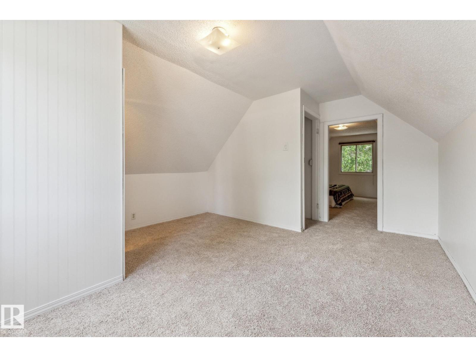 11211 93 ST NW, Edmonton