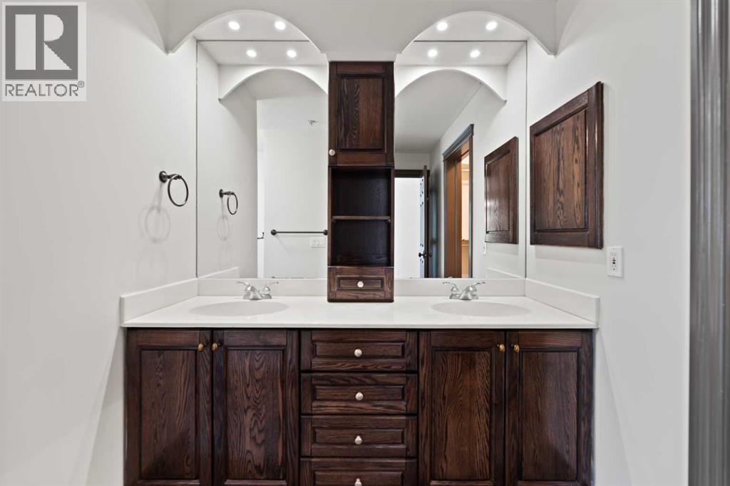 Single Family House for Sale in   Hemlock Crescent SW Spruce Cliff Calgary 