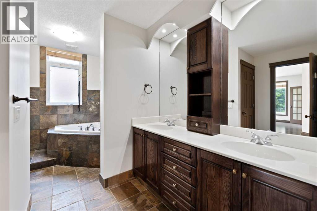 Single Family House for Sale in   Hemlock Crescent SW Spruce Cliff Calgary 