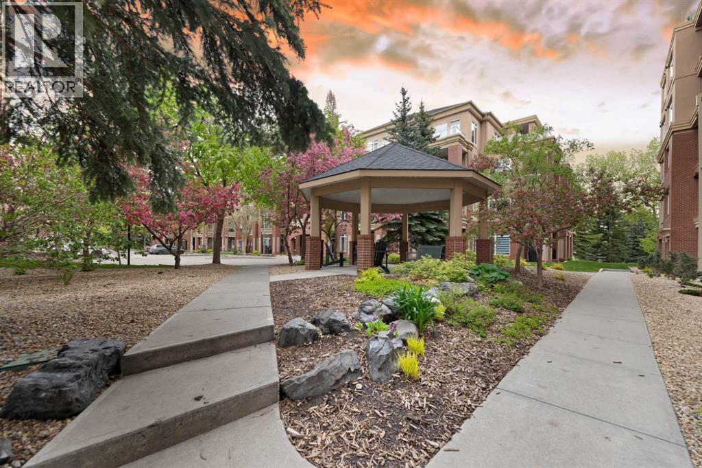 Single Family House for Sale in   Hemlock Crescent SW Spruce Cliff Calgary 