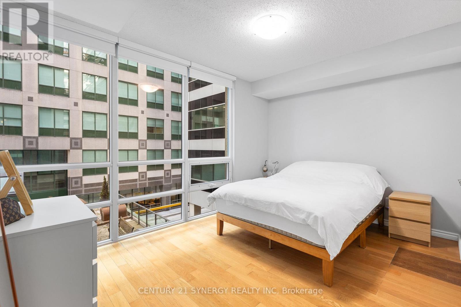 #306 263 WELLINGTON STREET W - 19