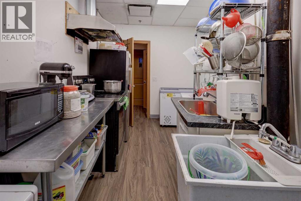 Retail for Sale in    Avenue SE Chinatown Calgary 