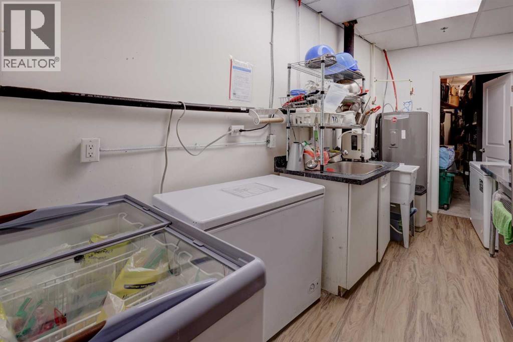 Retail for Sale in    Avenue SE Chinatown Calgary 