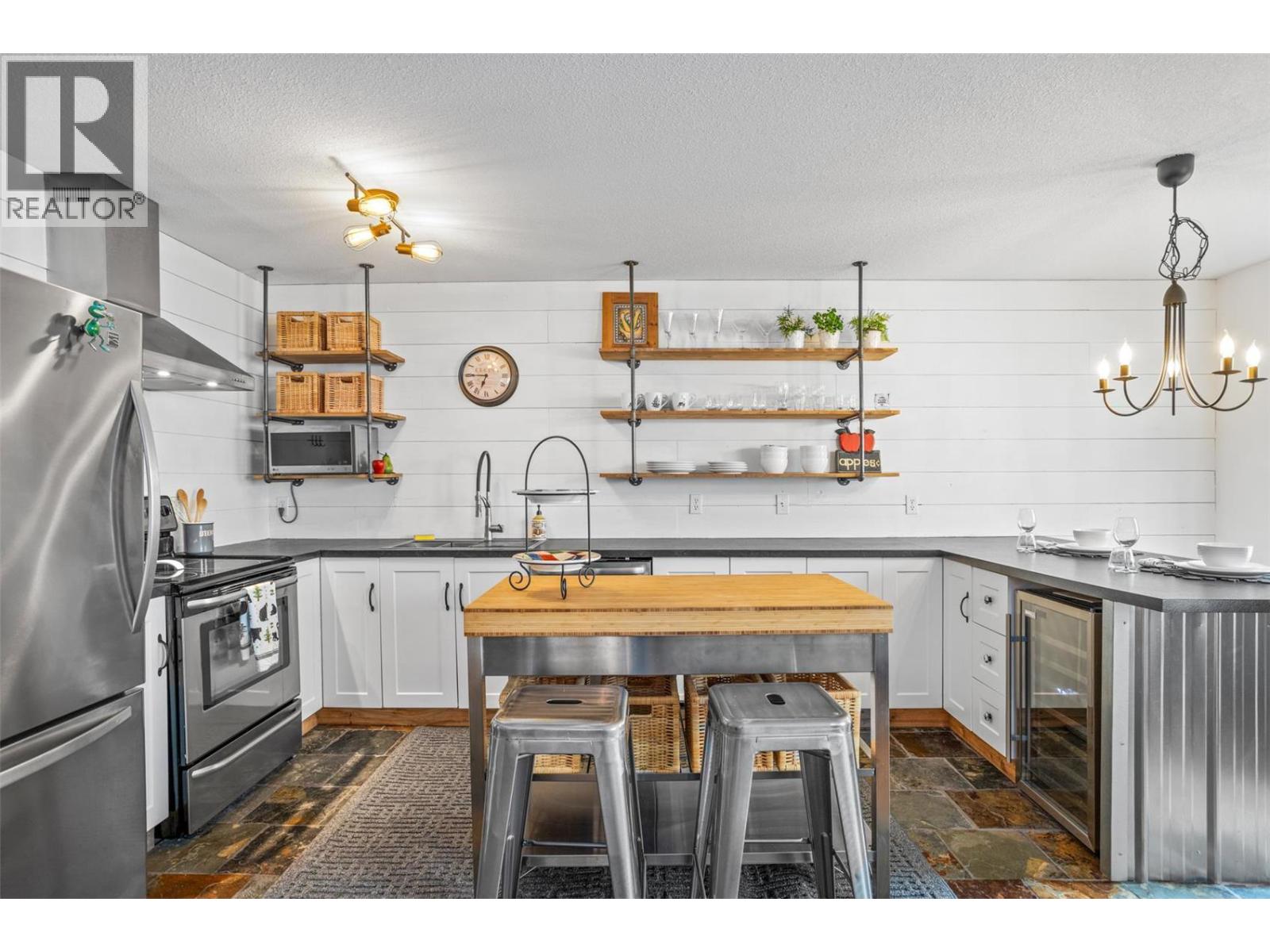 437F 40 Kettle View Road, Big White