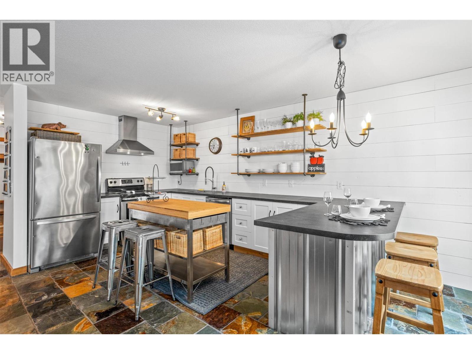 437F 40 Kettle View Road, Big White