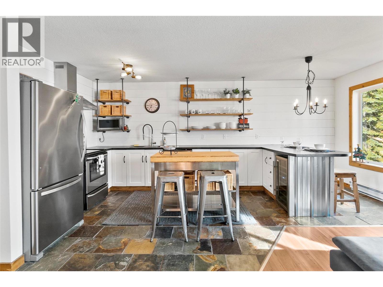 437F 40 Kettle View Road, Big White