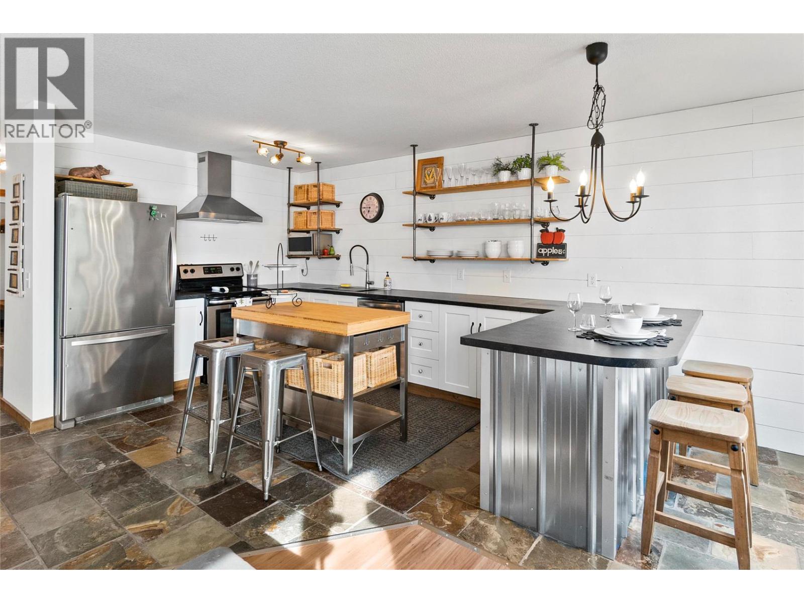 437F 40 Kettle View Road, Big White