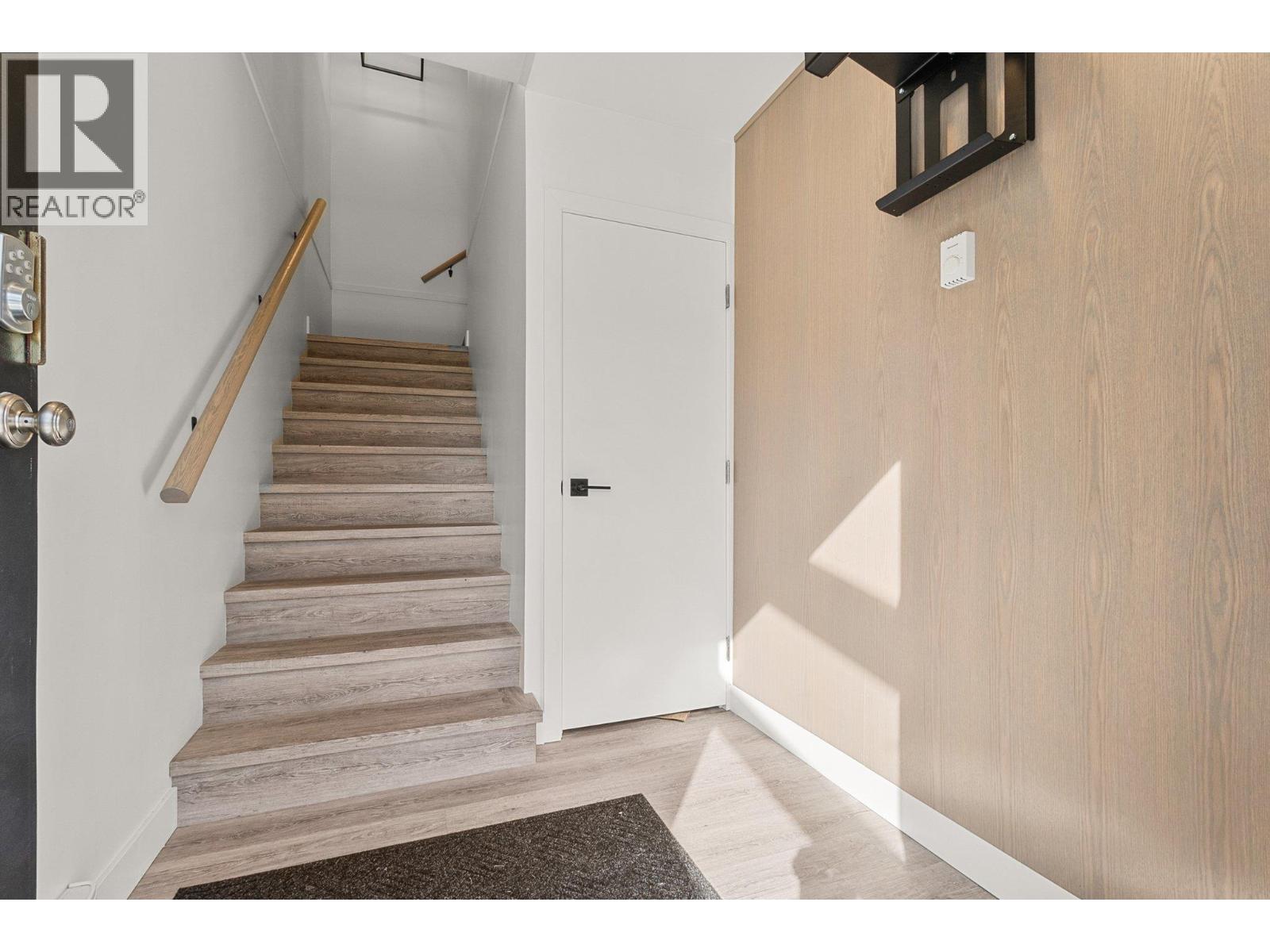 312 2900 Abbott Street, Kelowna