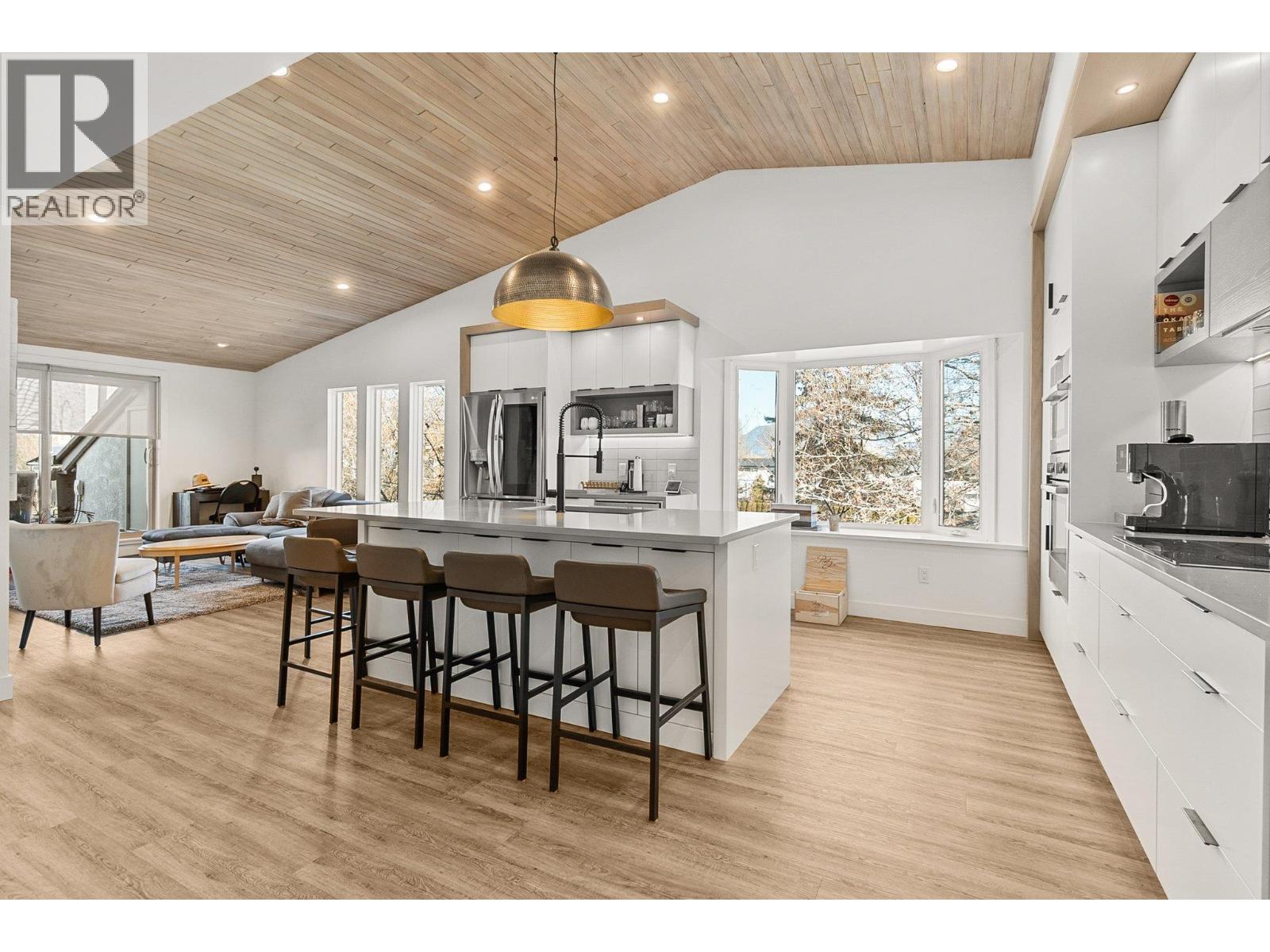 312 2900 Abbott Street, Kelowna