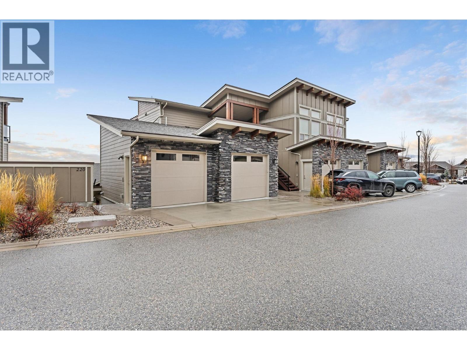 220 4000 REDSTONE Crescent, Peachland