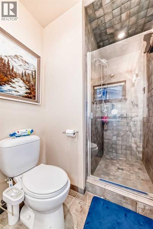 Single Family House for Sale in  Mchugh Place NE Mayland Heights Calgary 