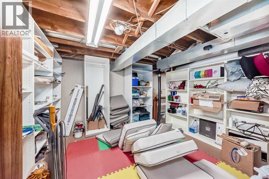 Single Family House for Sale in  Mchugh Place NE Mayland Heights Calgary 