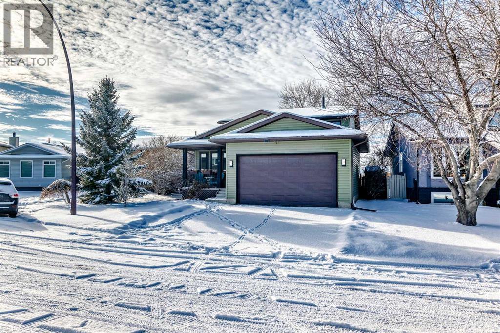 Single Family House for Sale in  Mchugh Place NE Mayland Heights Calgary 