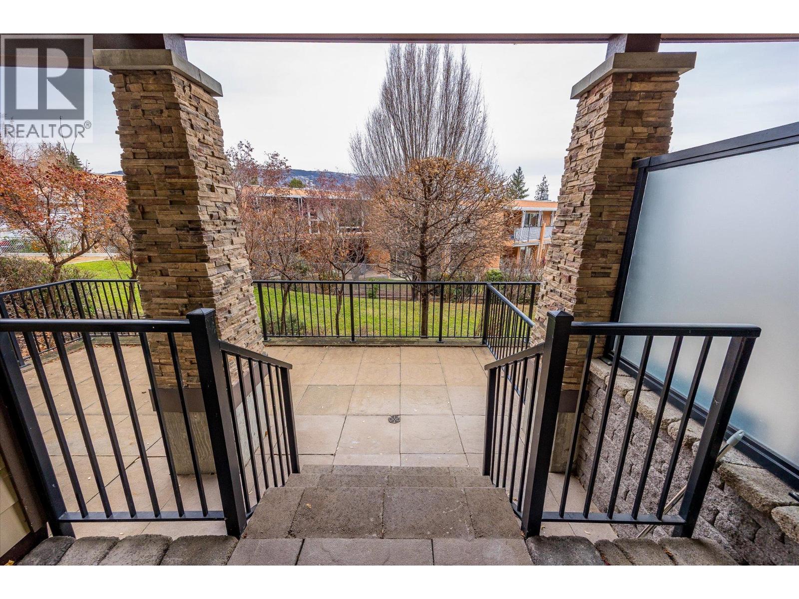 3106 3832 Old Okanagan Highway, Kelowna