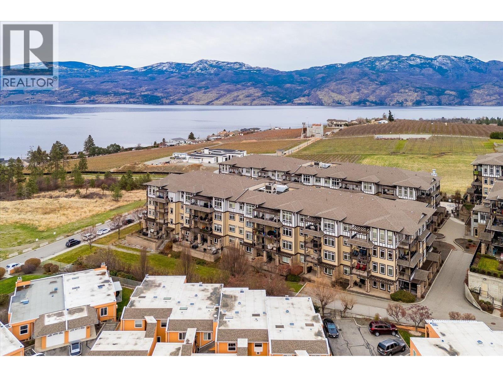 3106 3832 Old Okanagan Highway, Kelowna