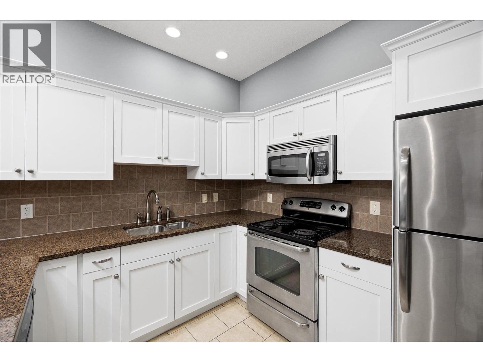 3106 3832 Old Okanagan Highway, Kelowna