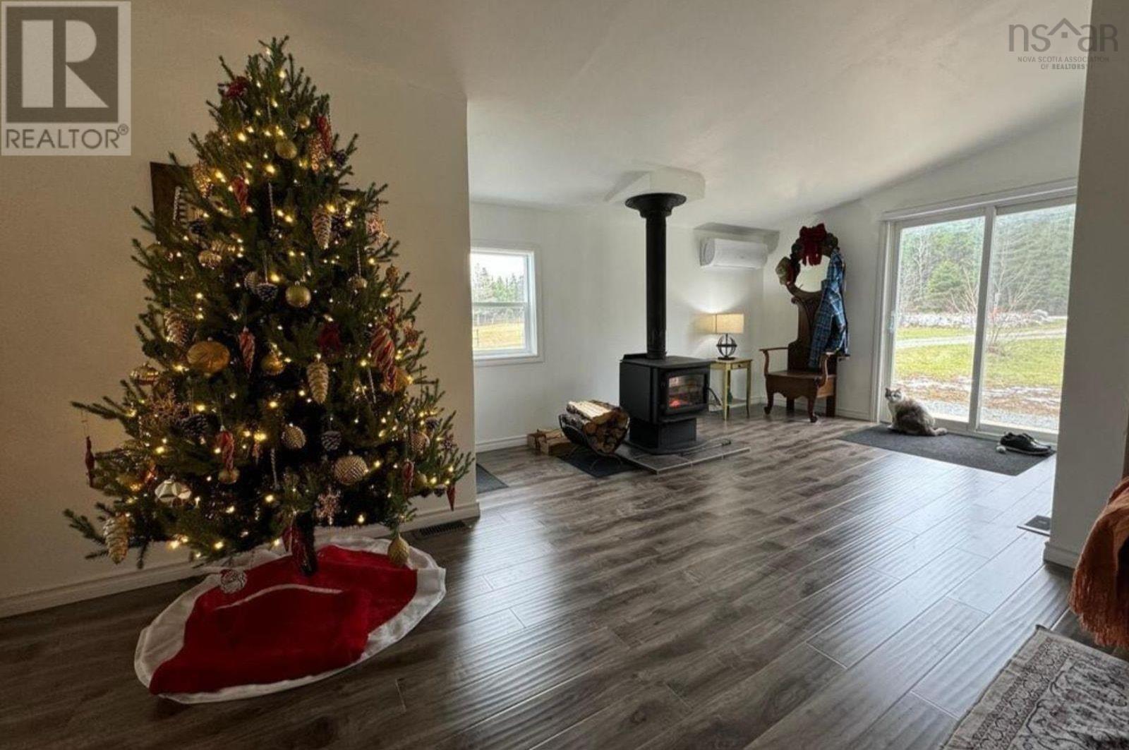 Property 22 of 24 of 1379 Salmon River Road