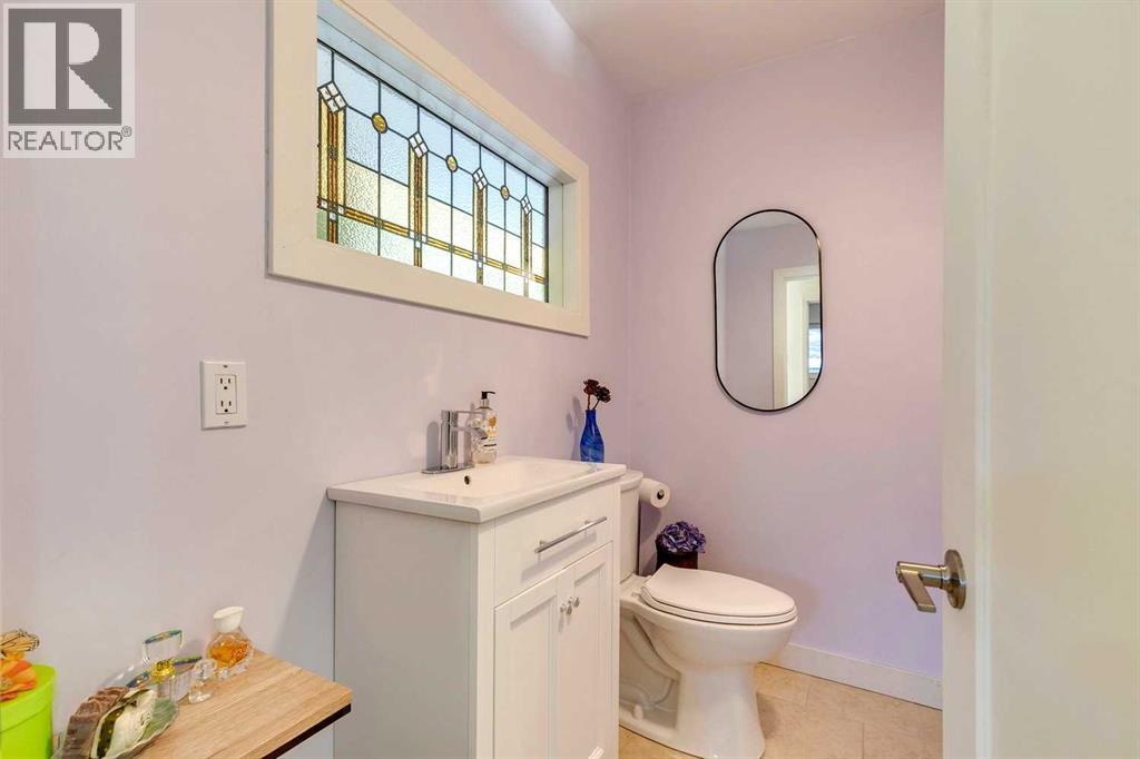 Single Family House Bungalow for Sale in  Worcester Drive SW Wildwood Calgary 