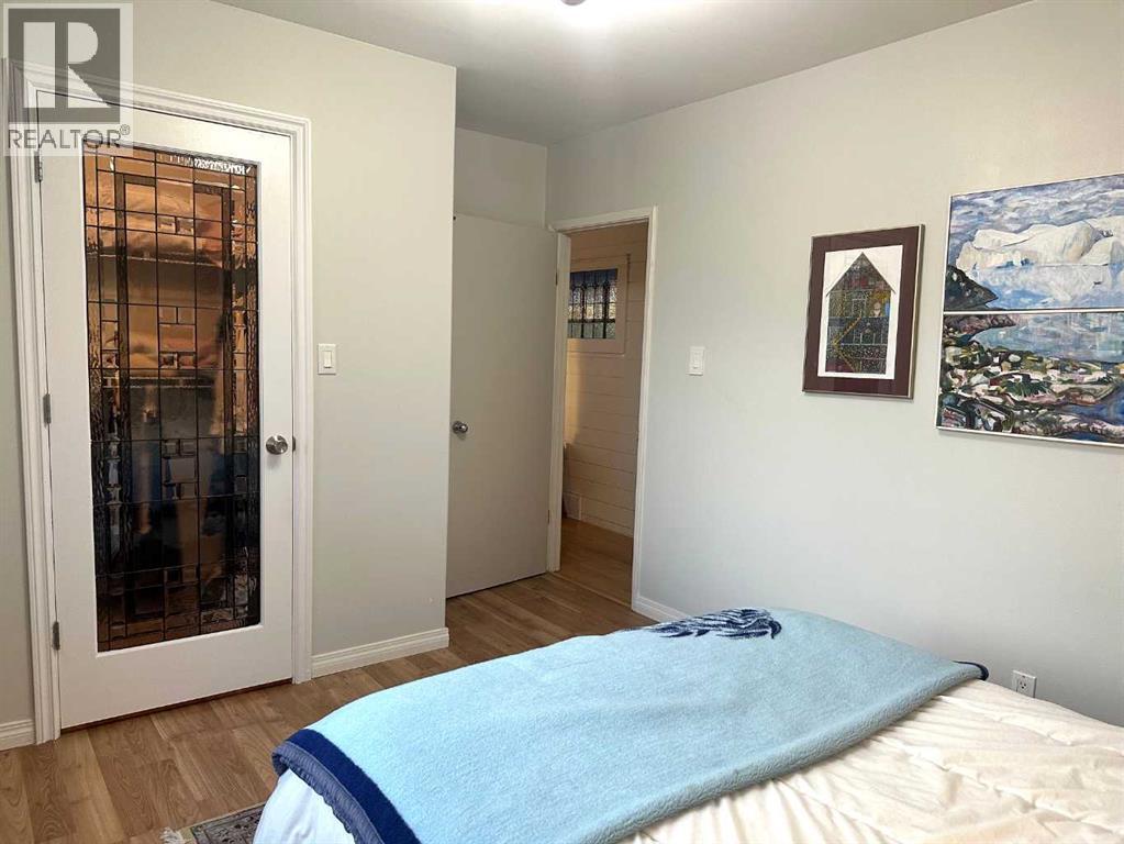 Single Family House Bungalow for Sale in  Worcester Drive SW Wildwood Calgary 