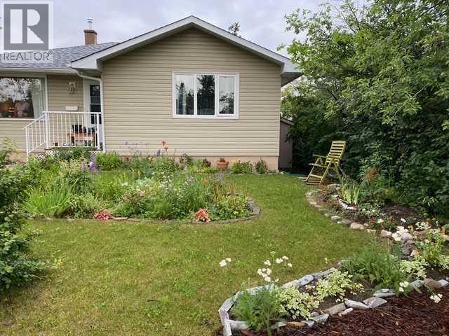 Single Family House Bungalow for Sale in  Worcester Drive SW Wildwood Calgary 
