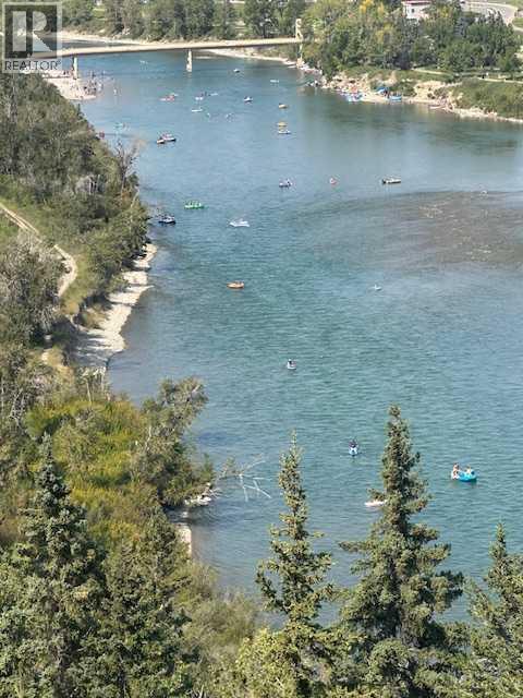 Single Family House Bungalow for Sale in  Worcester Drive SW Wildwood Calgary 