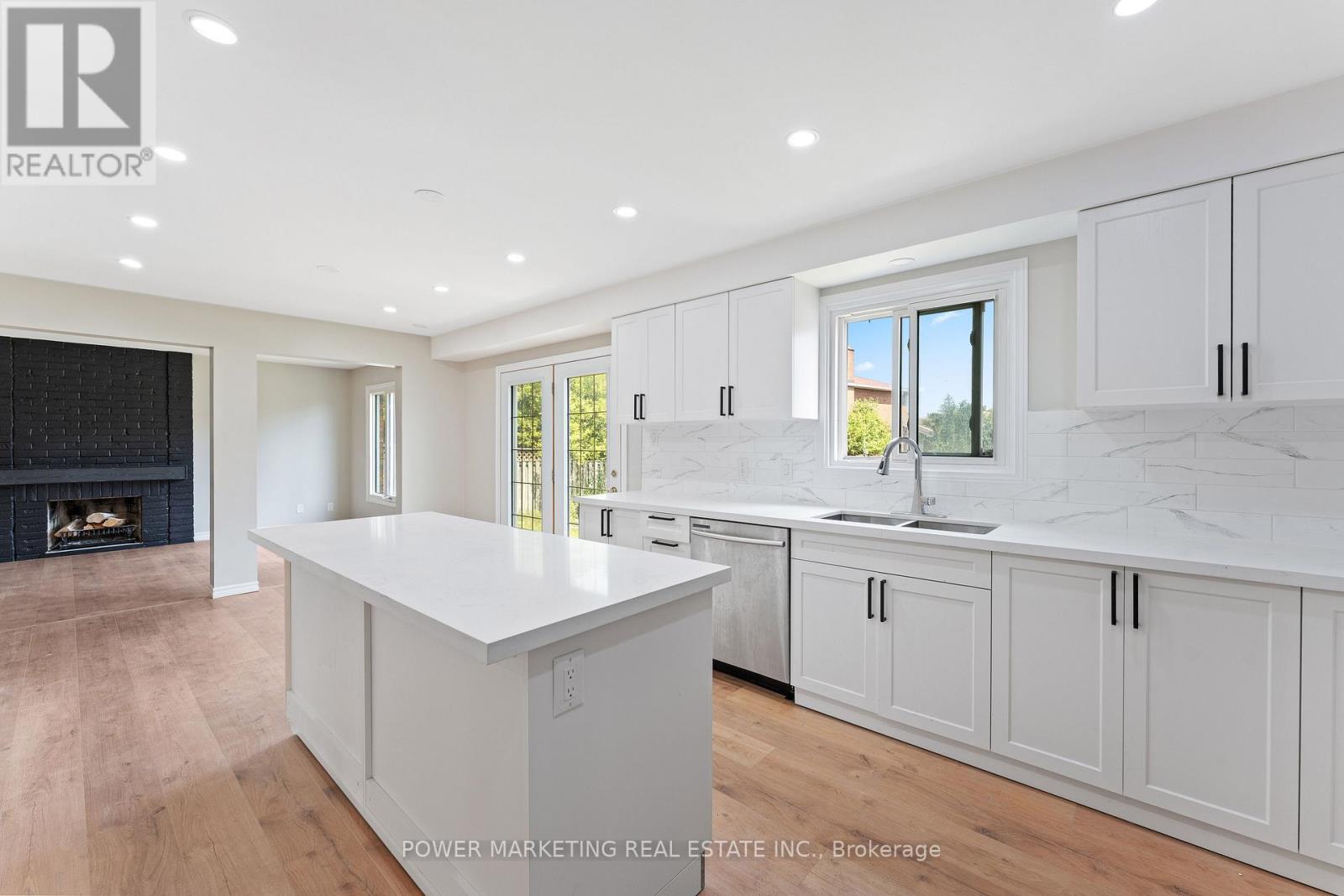 Single Family House for Sale in  NEWBURY CRESCENT Brampton (Westgate) 