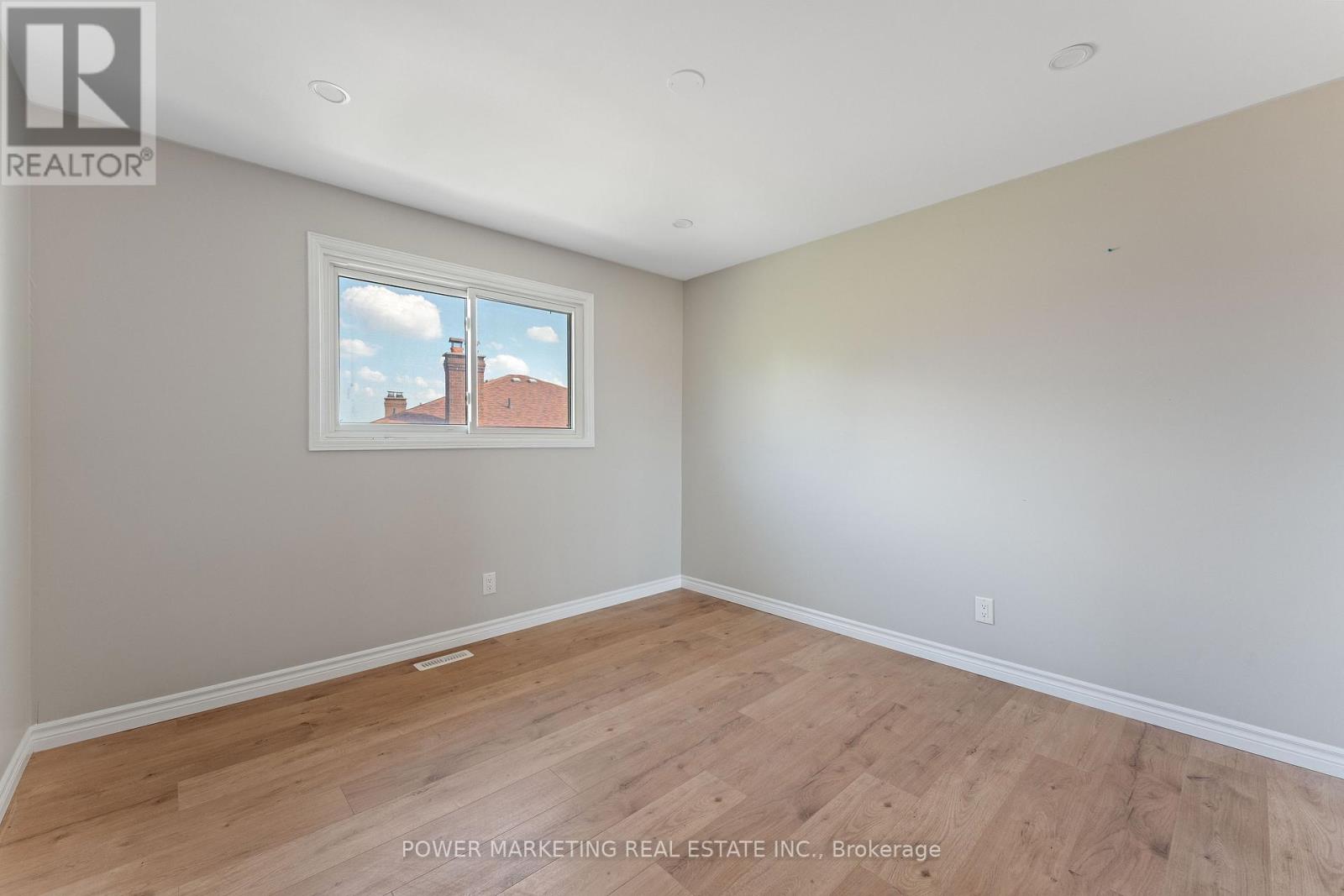 Single Family House for Sale in  NEWBURY CRESCENT Brampton (Westgate) 