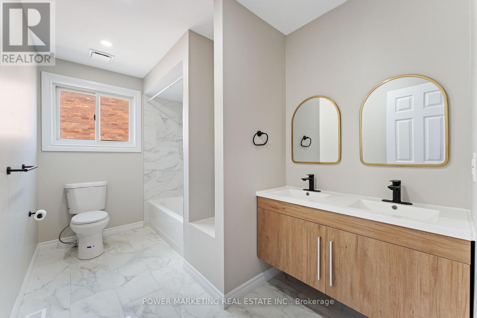 Single Family House for Sale in  NEWBURY CRESCENT Brampton (Westgate) 