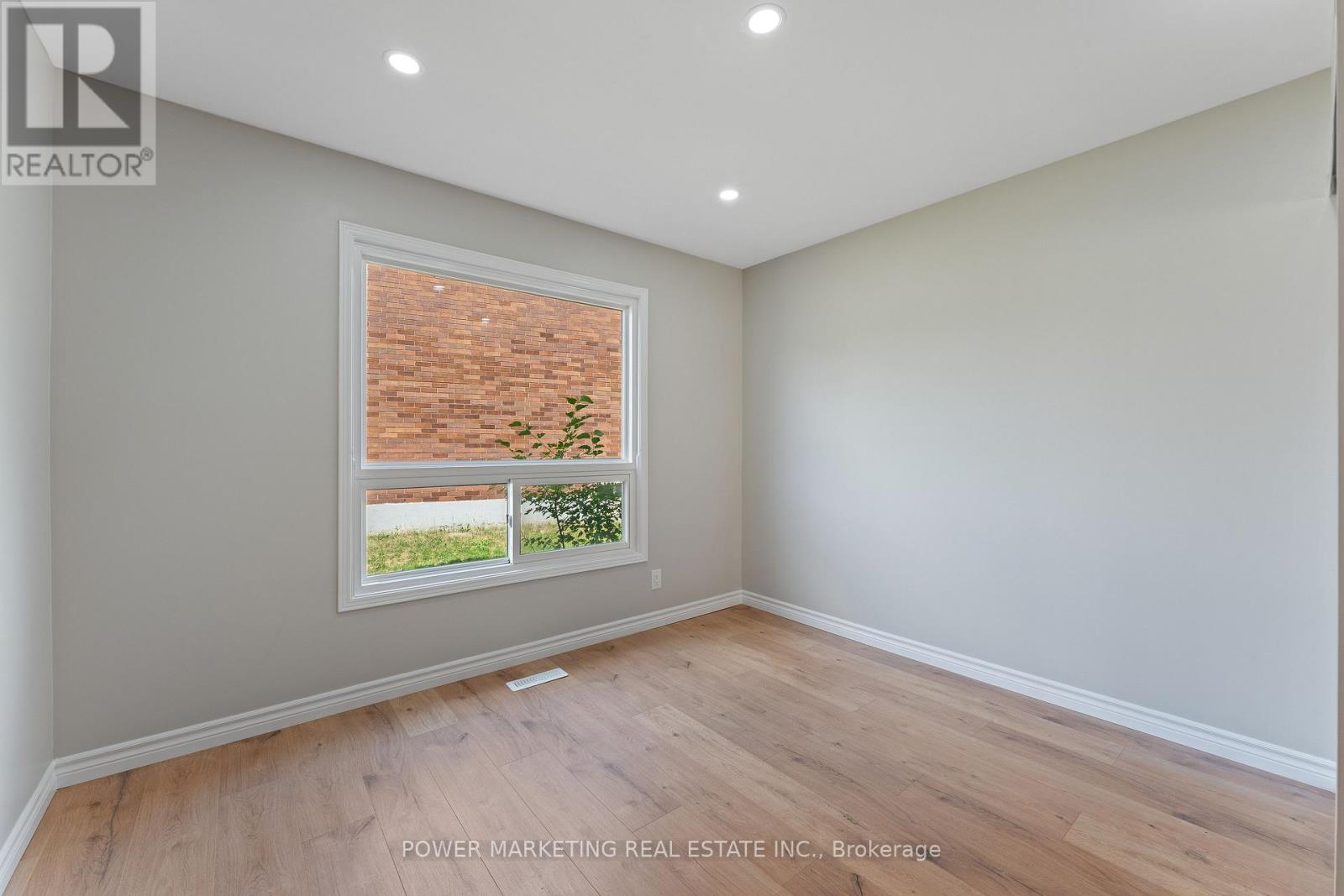 Single Family House for Sale in  NEWBURY CRESCENT Brampton (Westgate) 