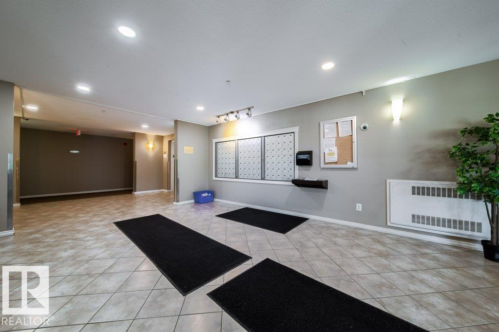 #105 5951 165 AV NW - 2