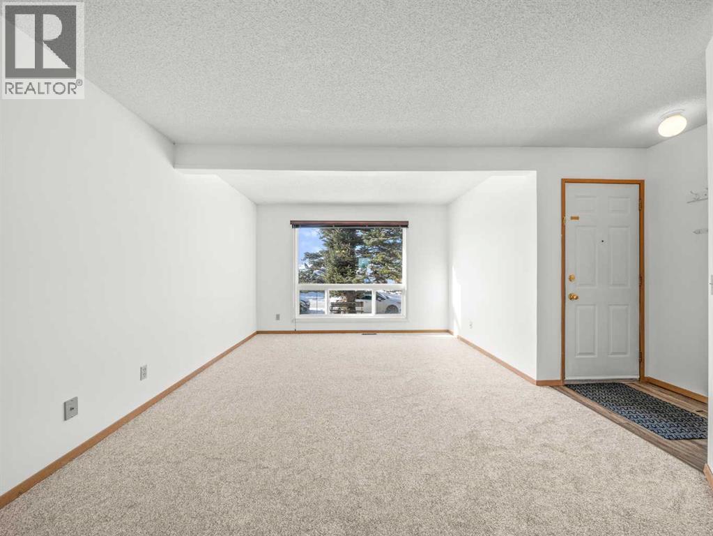 Single Family House for Sale in  Martinbrook Road NE Martindale Calgary 