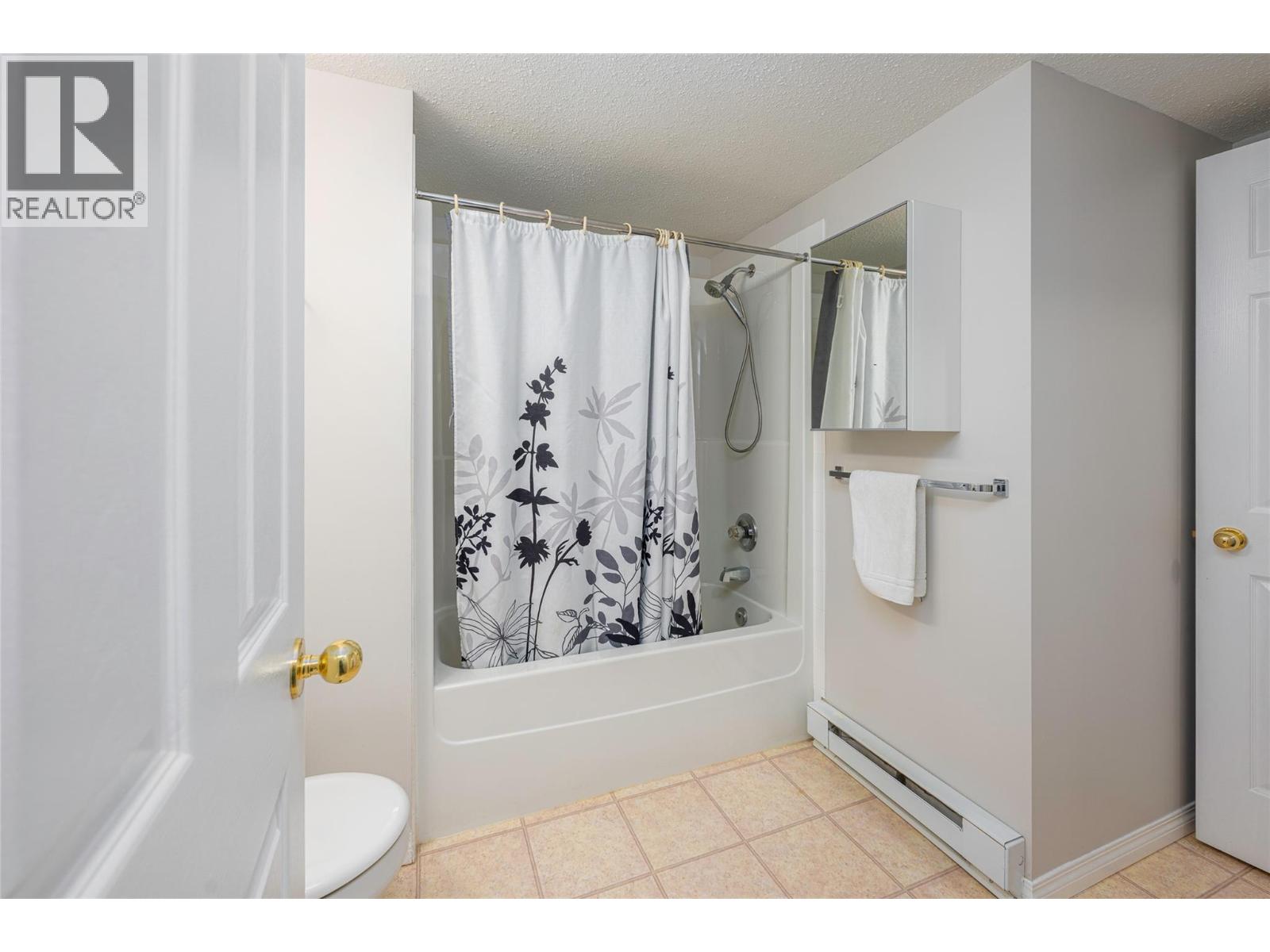 308 215 Kettle View Road, Big White