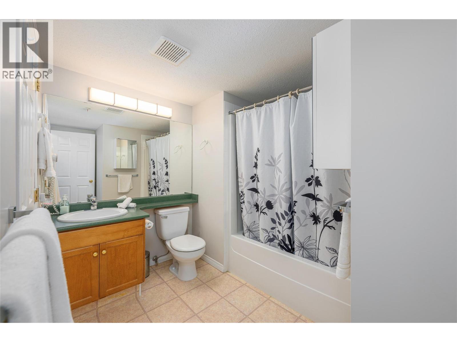 308 215 Kettle View Road, Big White