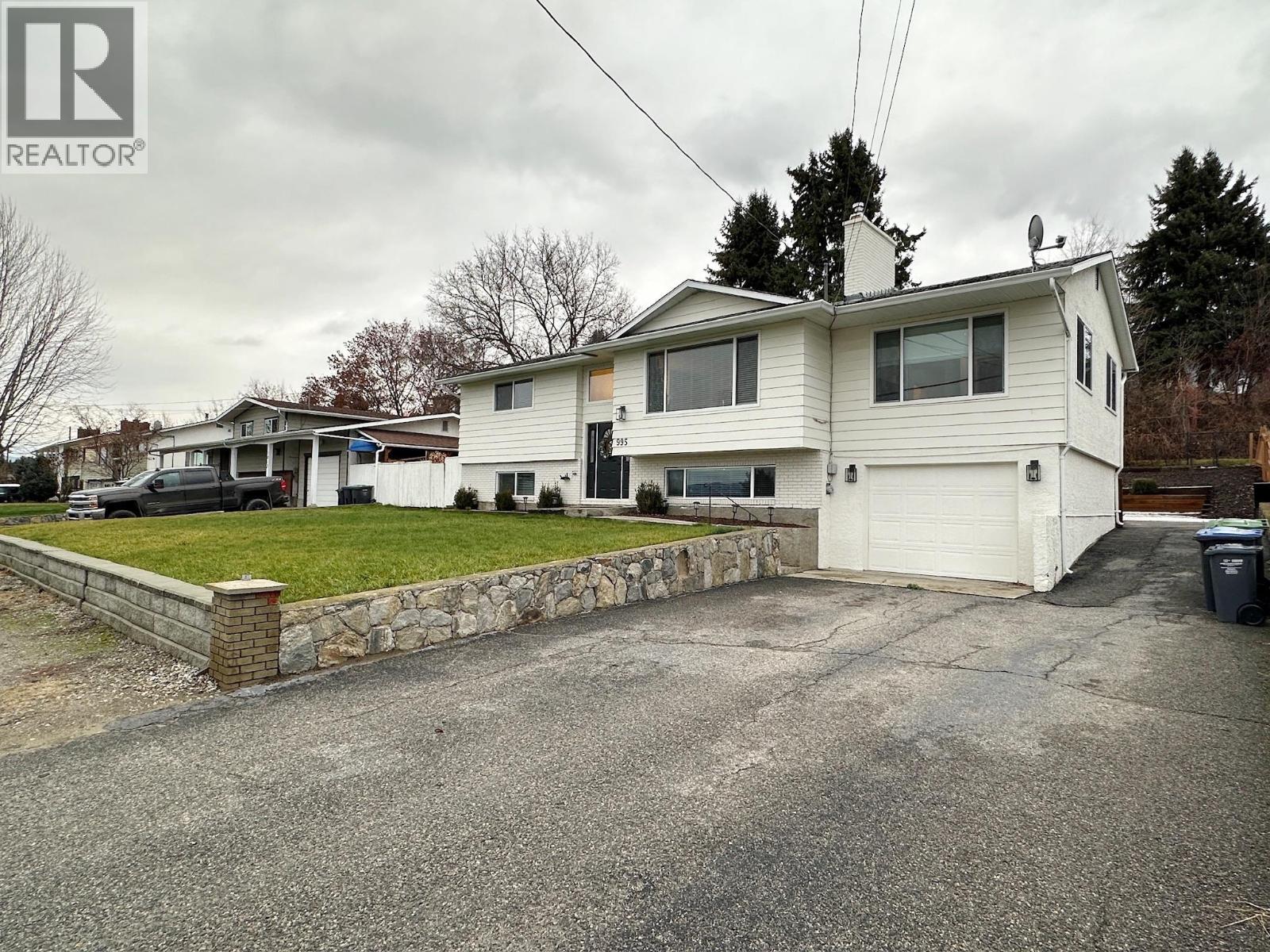  995 Graf Road, Kelowna