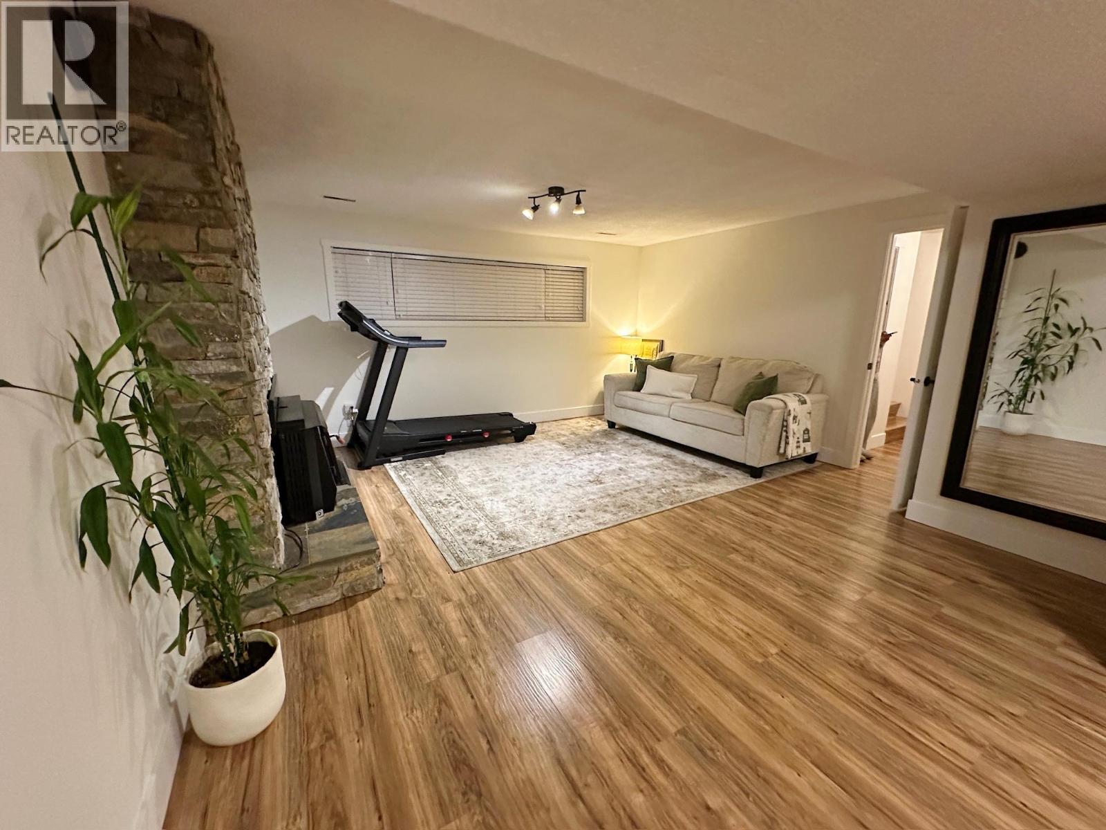  995 Graf Road, Kelowna