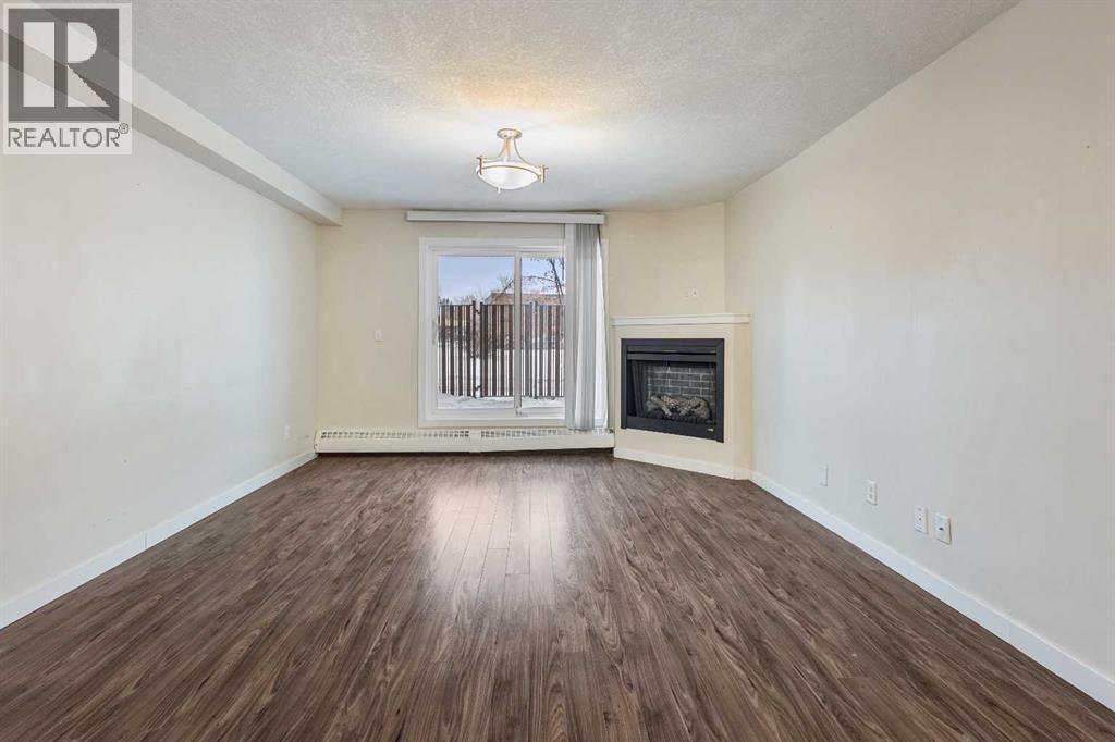 Single Family House for Sale in    Street NW Varsity Calgary 