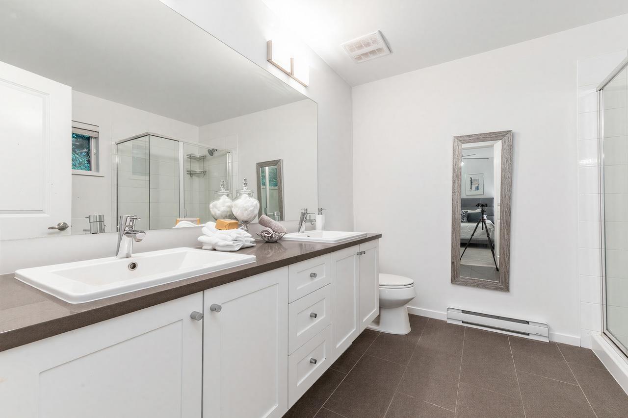 14 10433 158 STREET, Surrey