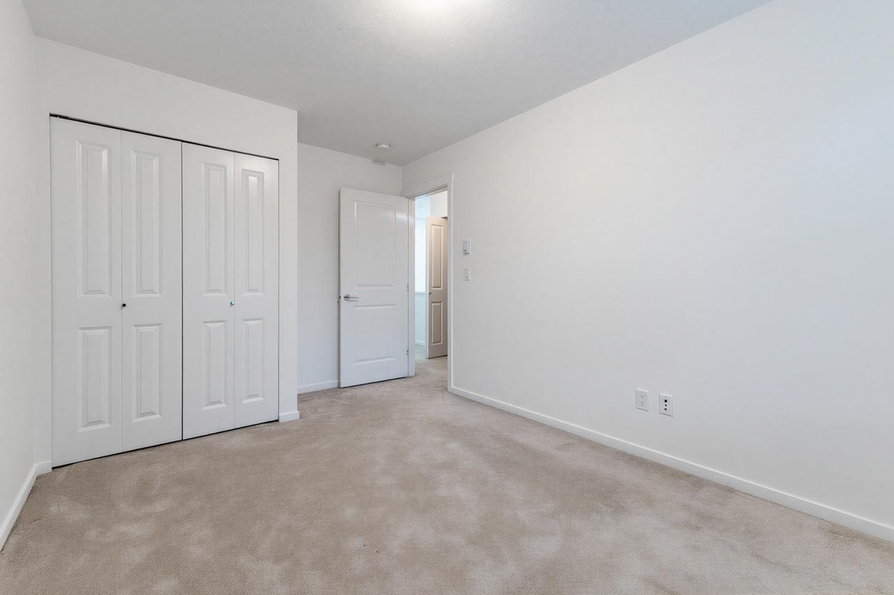 14 10433 158 STREET, Surrey