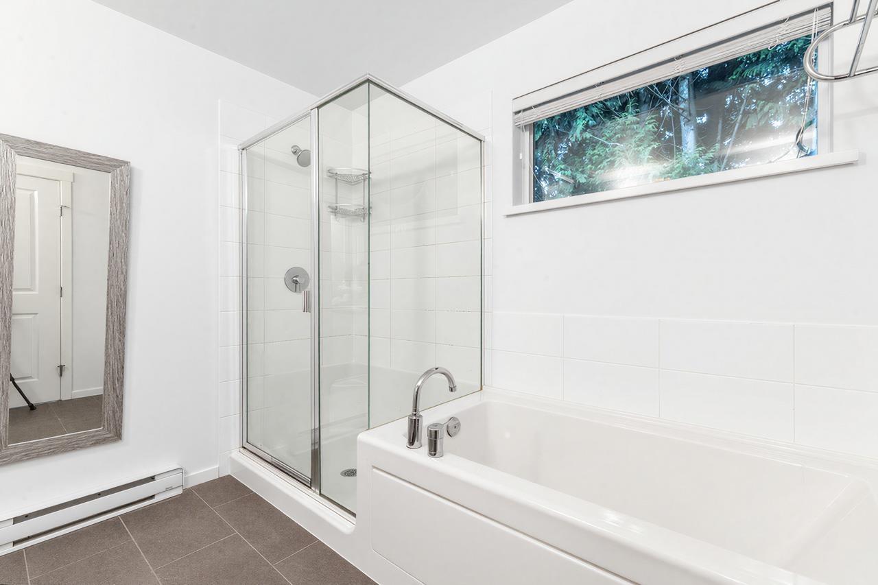 14 10433 158 STREET, Surrey