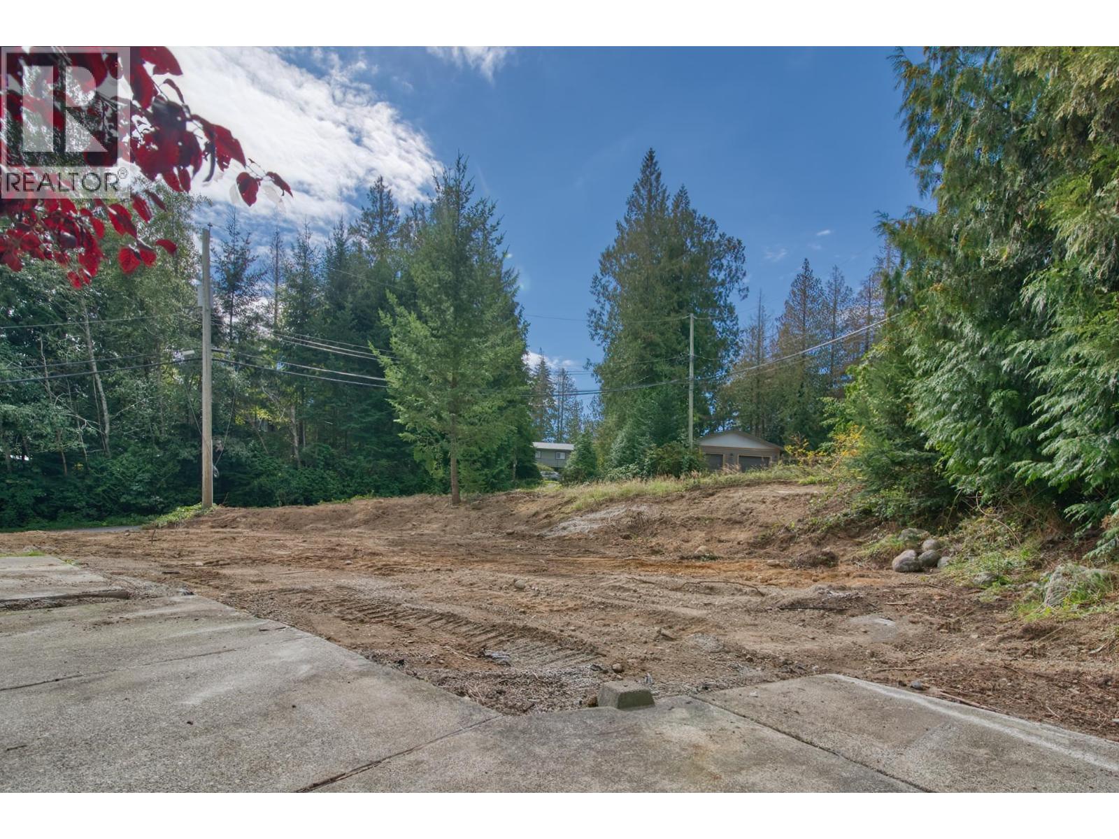 7712 FAWN ROAD, Halfmoon Bay