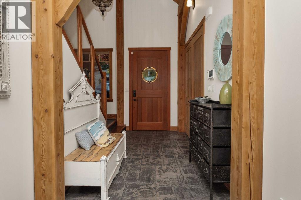 3387 BEACH AVENUE, Roberts Creek