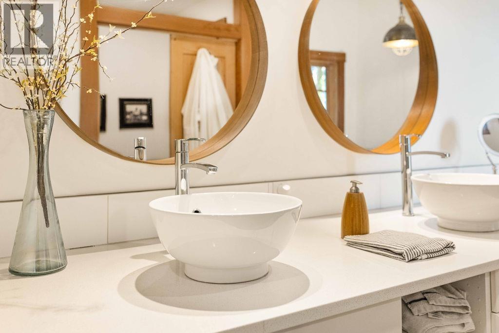 3387 BEACH AVENUE, Roberts Creek