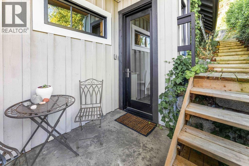 3387 BEACH AVENUE, Roberts Creek