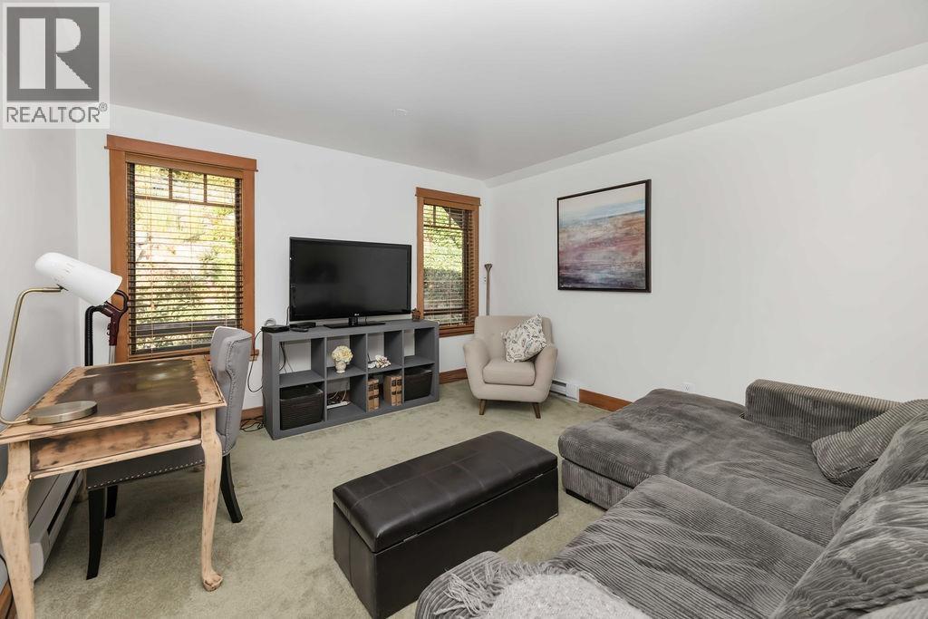 3387 BEACH AVENUE, Roberts Creek