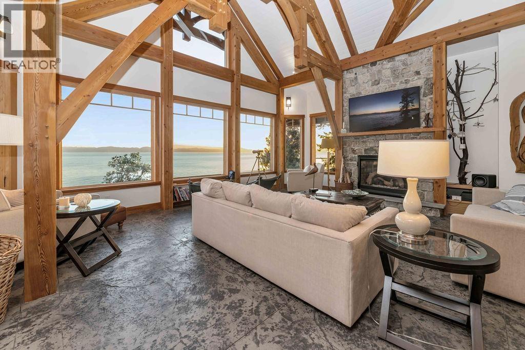 3387 BEACH AVENUE, Roberts Creek