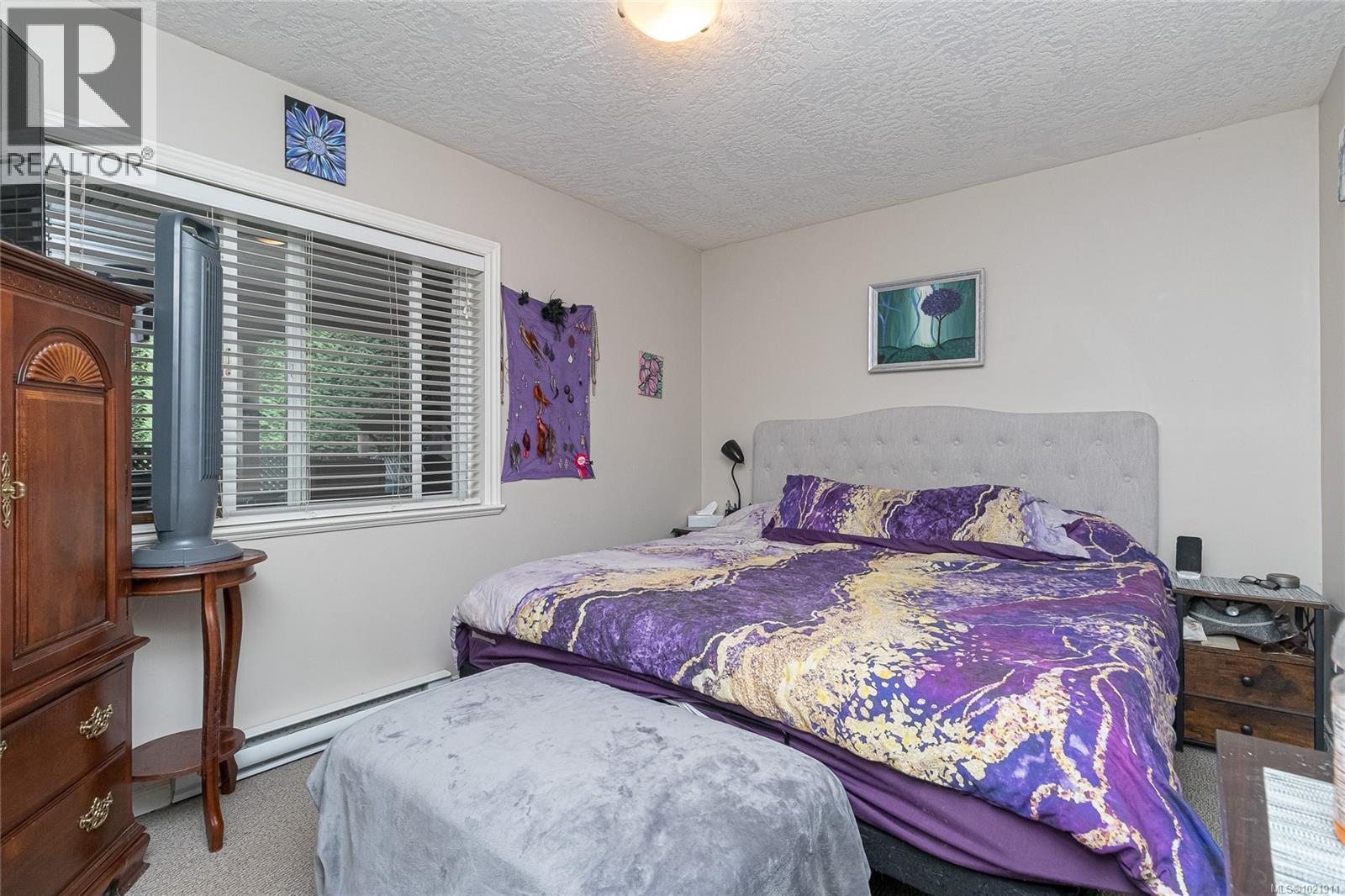  1204 Knockan Place, Saanich