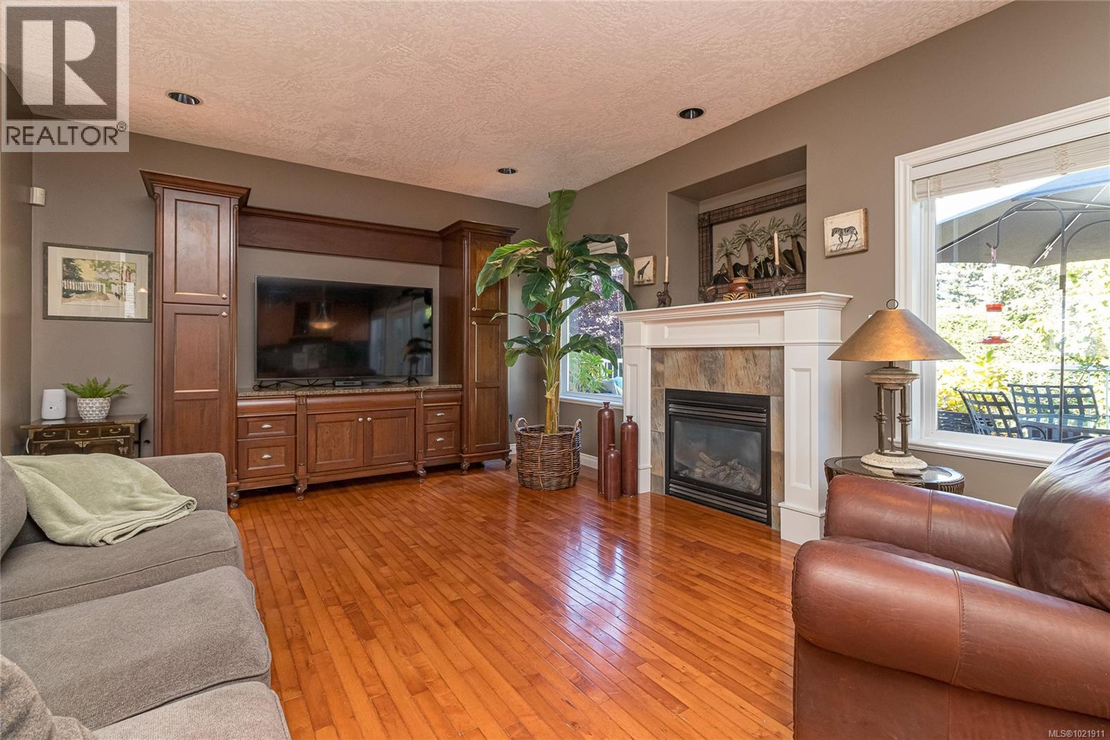  1204 Knockan Place, Saanich