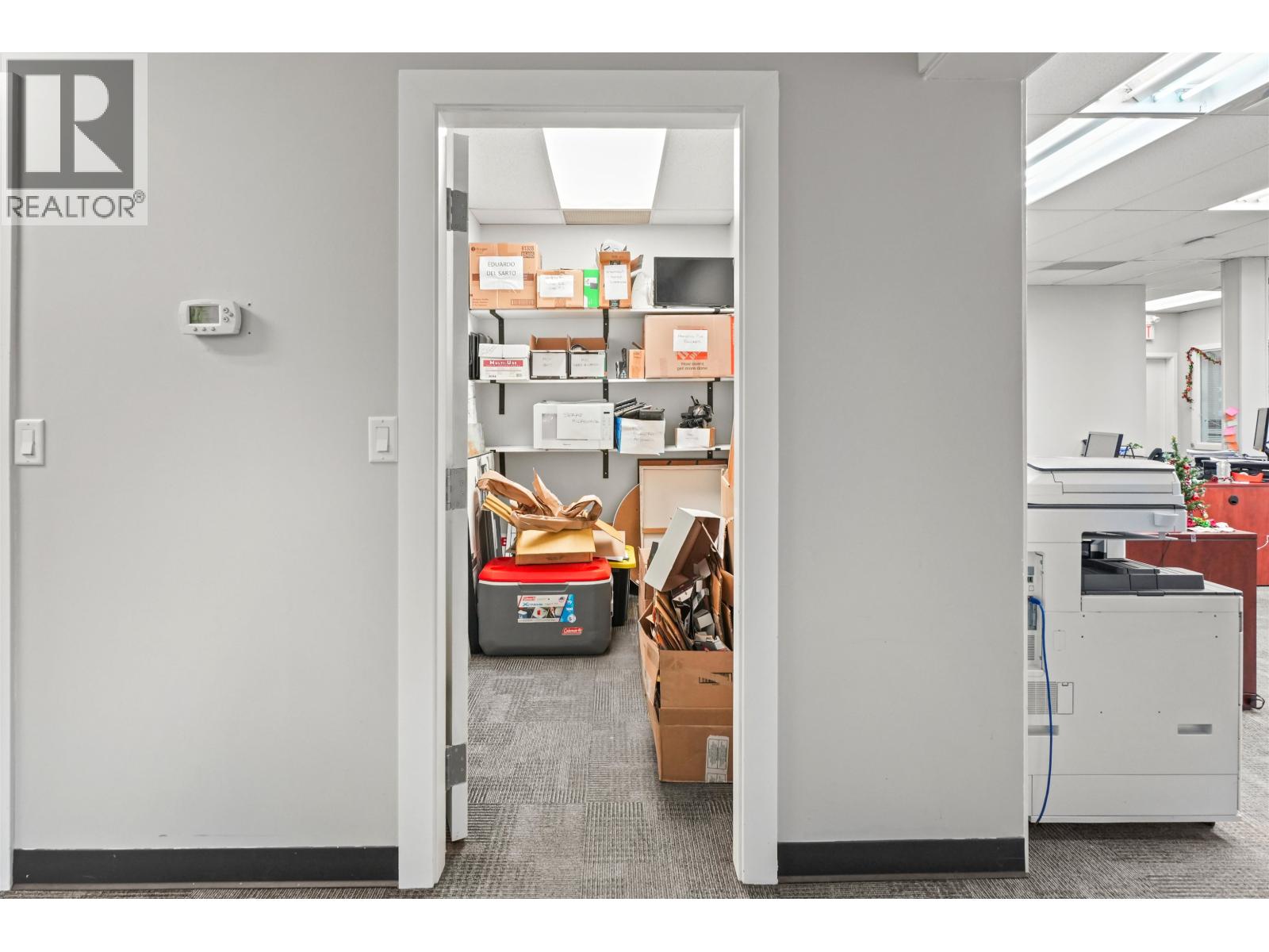 Office in Coquitlam - Image 21