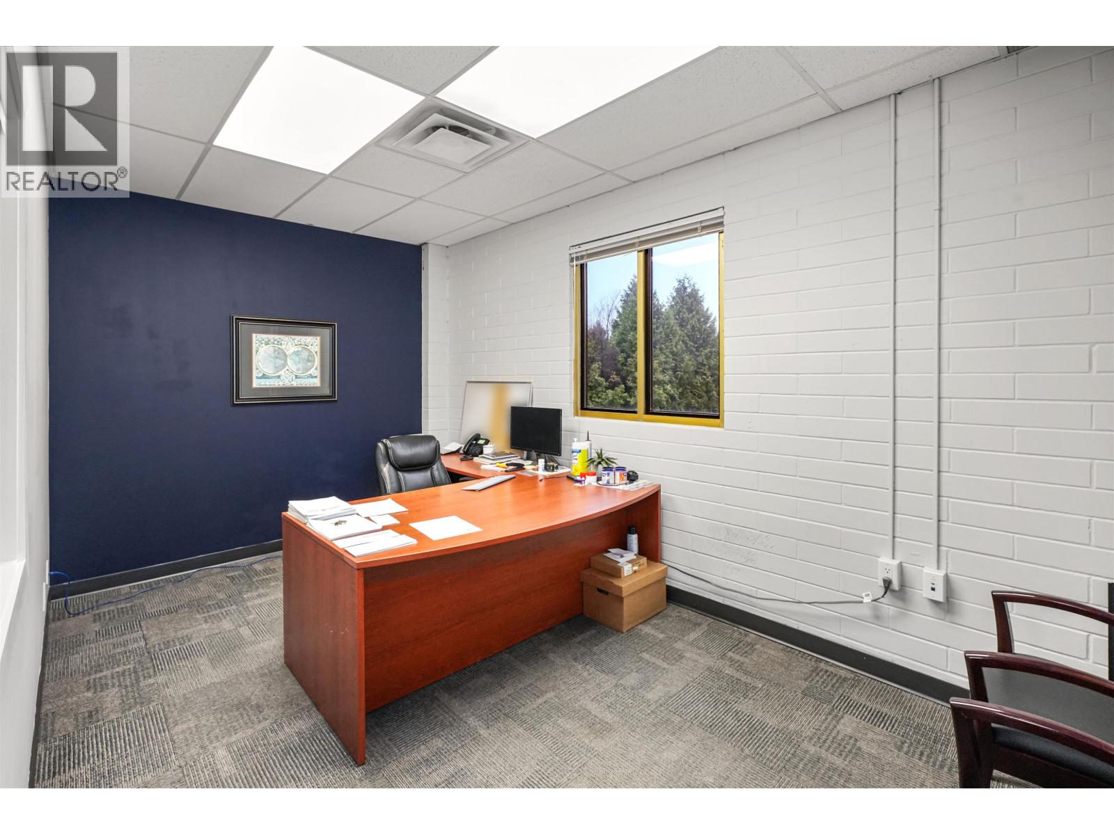 Office in Coquitlam - Image 19